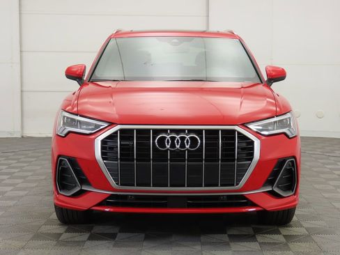 Used 2025 Audi Q3 2.0T Premium Plus w/ Premium Plus Package image 3
