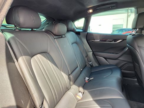 Used 2023 Maserati Levante GT AWD/4WD image 19
