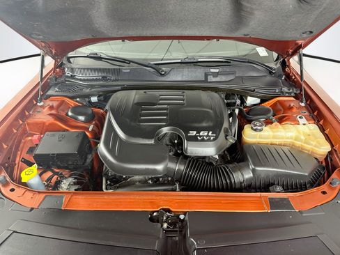Used 2021 Dodge Challenger SXT RWD image 29