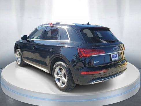 Used 2021 Audi Q5 2.0T Premium w/ Convenience Package image 3