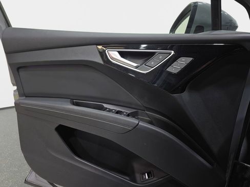 Used 2024 Audi Q4 e-tron Premium Plus w/ Premium Plus image 28