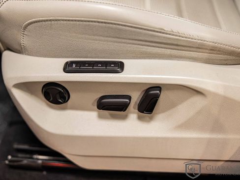 Used 2019 Volkswagen Atlas SEL Premium image 22