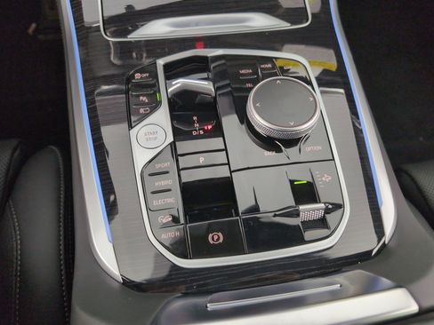 New 2026 BMW X5 xDrive50e w/ M Sport Package image 15