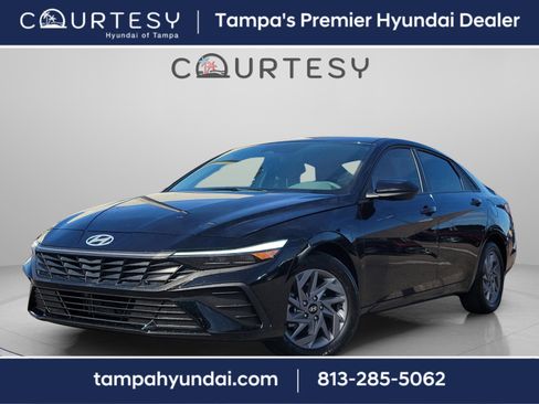 Certified 2025 Hyundai Elantra Blue image 1