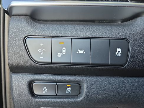 Certified 2022 Kia Niro EX FWD image 26