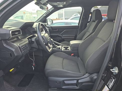 Used 2025 Toyota 4Runner SR5 AWD/4WD image 9