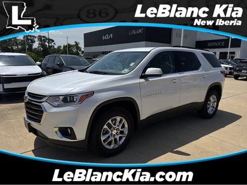 Used 2021 Chevrolet Traverse LT FWD image 1