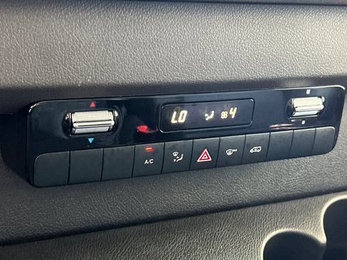 Used 2025 Mercedes-Benz Sprinter 2500 image 22