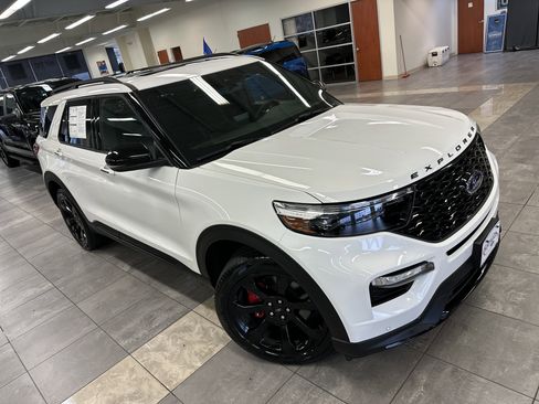 Certified 2023 Ford Explorer ST w/ Equipment Group 401A image 12