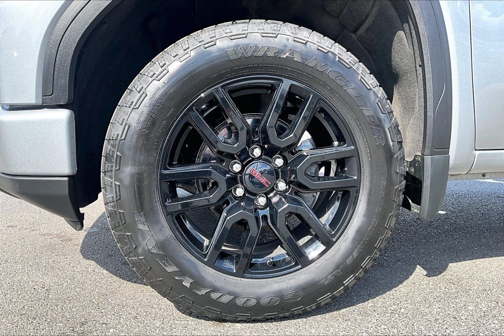Used 2025 GMC Sierra 1500 Elevation AWD/4WD image 34
