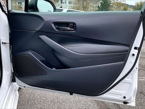 Used 2025 Toyota Corolla LE image 22