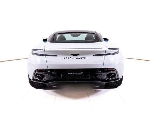 Used 2025 Aston Martin DB12 Coupe RWD image 4