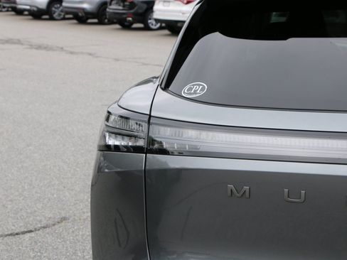 Used 2025 Nissan Murano SV FWD image 6
