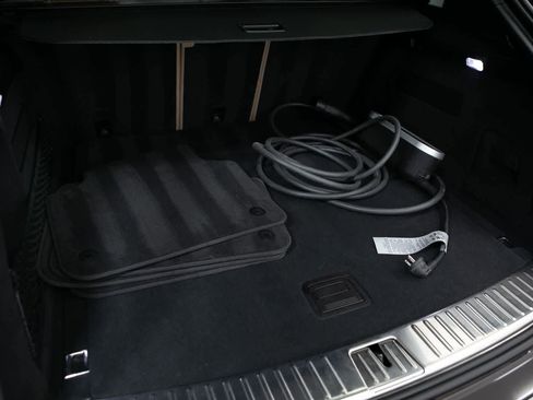 Certified 2023 Porsche Cayenne AWD/4WD image 36