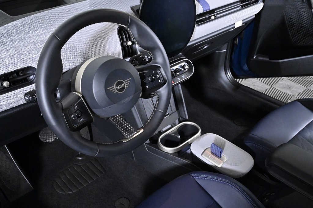 Certified 2026 MINI Cooper S FWD image 14