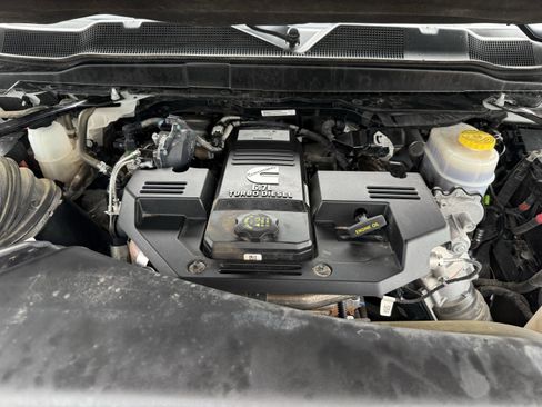 Used 2024 RAM 2500 Laramie w/ Safety Group AWD/4WD image 32