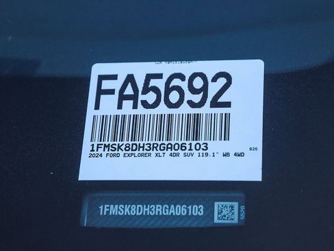 Used 2024 Ford Explorer XLT w/ Equipment Group 202A image 34