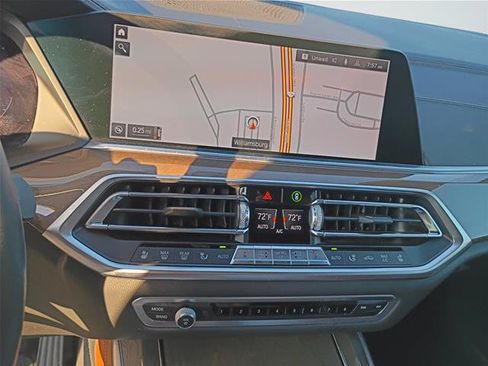Used 2019 BMW X5 xDrive40i w/ Executive Package AWD/4WD image 14