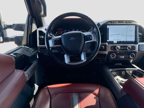 Certified 2022 Ford F450 Platinum w/ FX4 Off-Road Package image 27