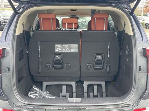 New 2026 Kia Carnival EX image 18