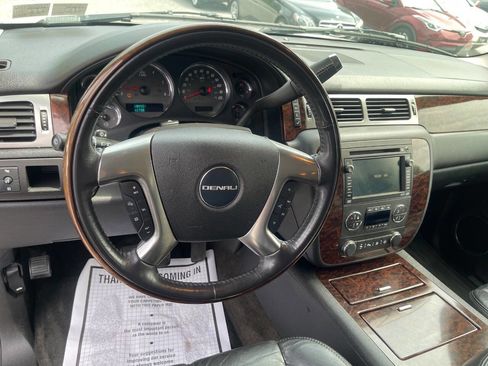 Used 2007 GMC Yukon XL Denali AWD/4WD image 15