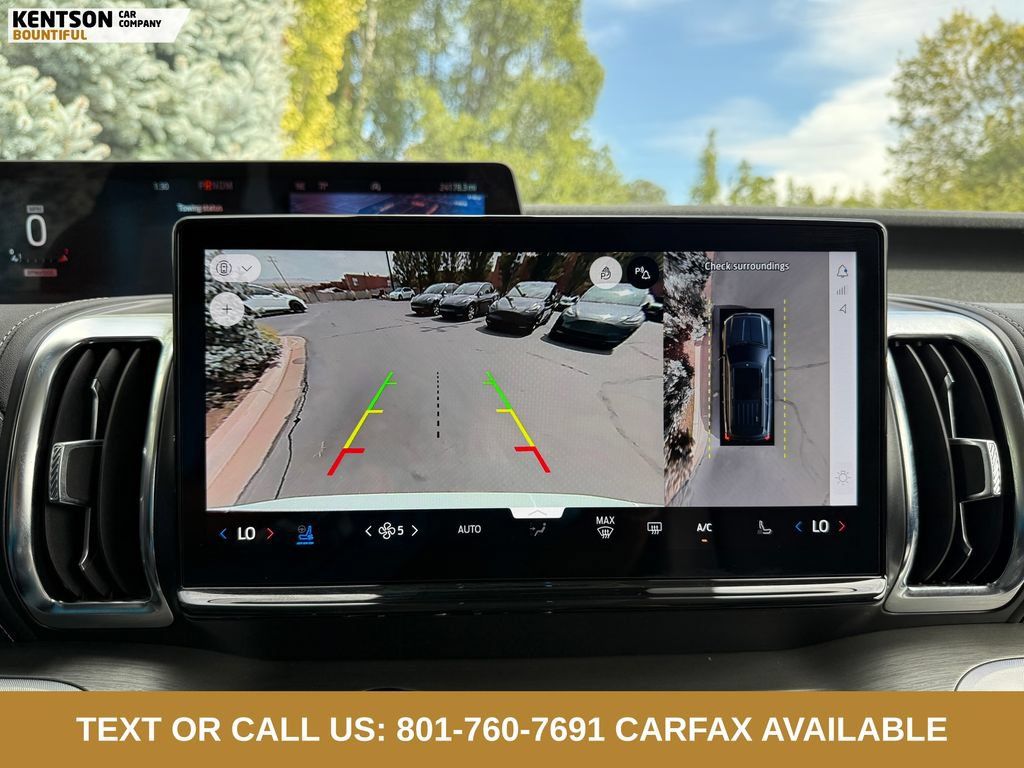 Used 2025 Ford Expedition Max Platinum AWD/4WD image 23