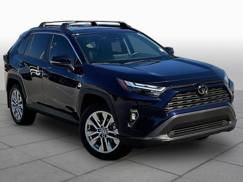 Used 2025 Toyota RAV4 XLE Premium FWD image 3