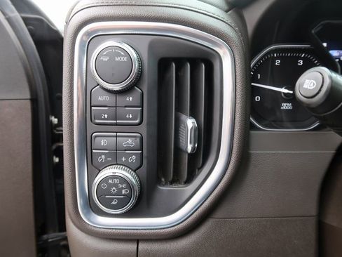 Certified 2023 GMC Sierra 3500 Denali image 17