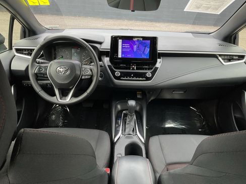 Used 2024 Toyota Corolla SE w/ SE Package FWD image 17