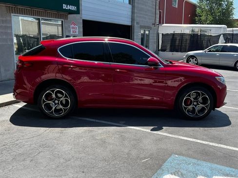 Used 2020 Alfa Romeo Stelvio Ti w/ Active Blind Spot Package AWD/4WD image 8