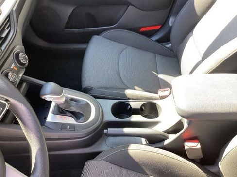 Used 2024 Kia Forte LXS image 19