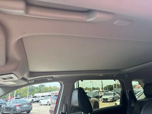 Used 2024 Nissan Rogue Platinum w/ Platinum Premium Package FWD image 17