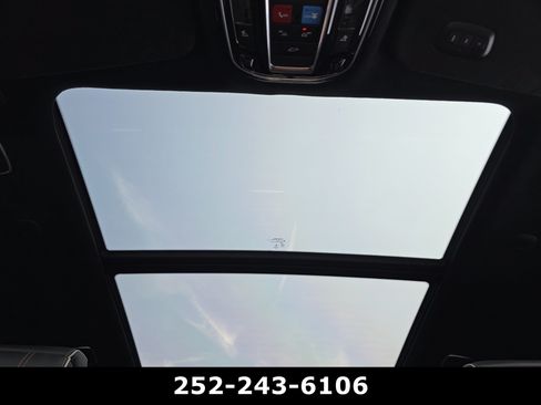 Used 2023 Jeep Grand Wagoneer Series III AWD/4WD image 10