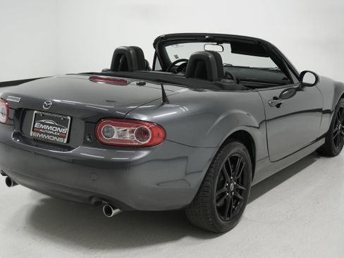 Used 2015 MAZDA MX-5 Miata Sport image 9