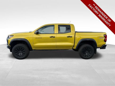 Used 2024 Chevrolet Colorado Trail Boss w/ Technology Package AWD/4WD image 2