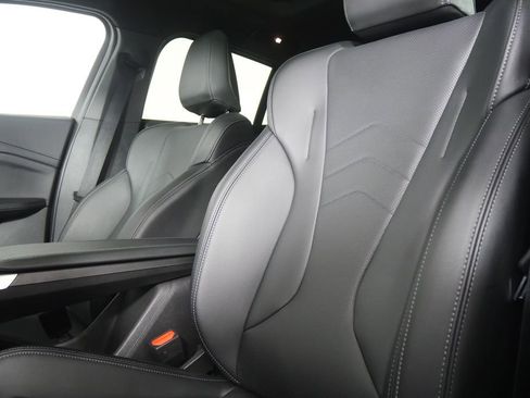 Certified 2025 BMW X2 xDrive28i w/ Premium Package image 10