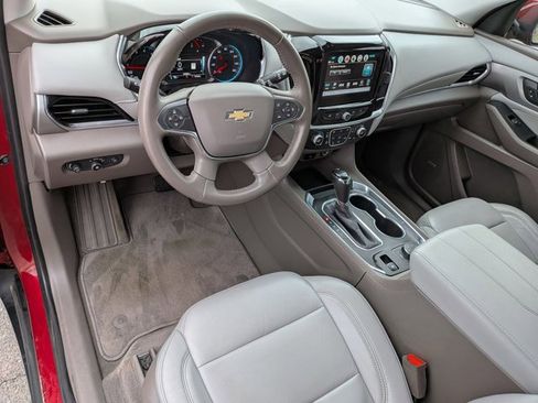 Used 2019 Chevrolet Traverse LT w/ LT Premium Package image 13