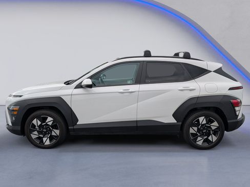 Used 2024 Hyundai Kona SEL w/ Convenience Package FWD image 6