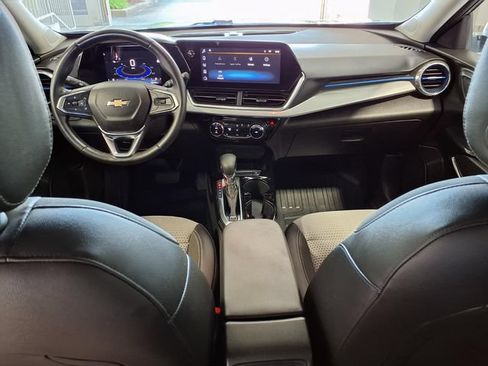 Used 2025 Chevrolet Trax LT w/ Driver Confidence Package FWD image 19