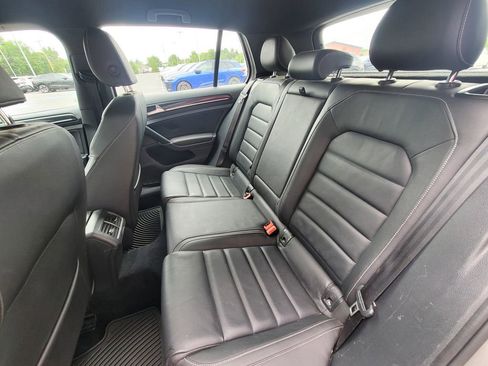 Used 2017 Volkswagen Golf R 4-Door AWD/4WD image 15