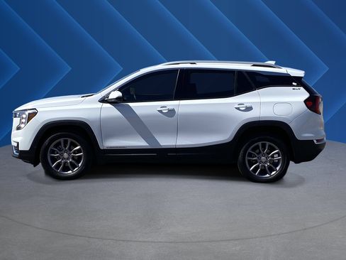 Used 2024 GMC Terrain SLT AWD/4WD image 6