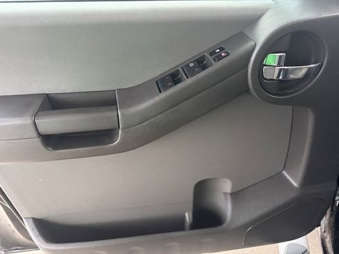 Used 2010 Nissan Xterra S image 17