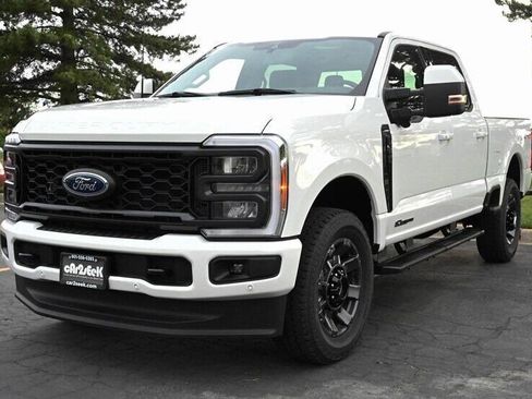 Used 2023 Ford F350 Lariat w/ Lariat Ultimate Package AWD/4WD image 3