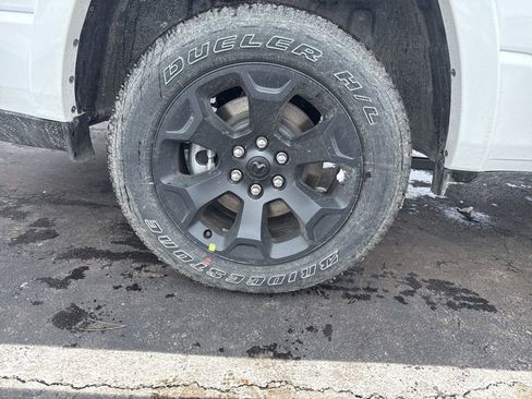 New 2026 RAM 1500 4x4 Crew Cab image 51