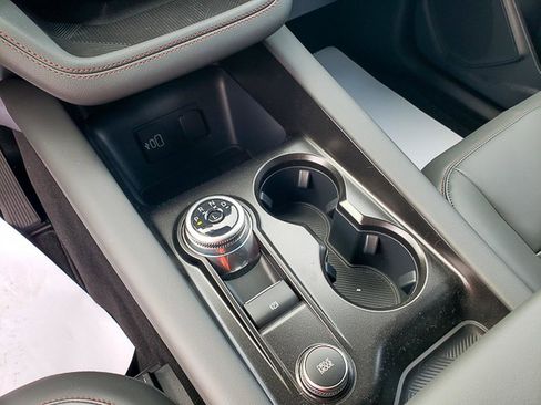 New 2026 Ford Explorer Active w/ Active Comfort Package image 8