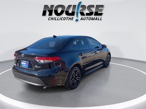 Used 2024 Toyota Corolla LE image 8