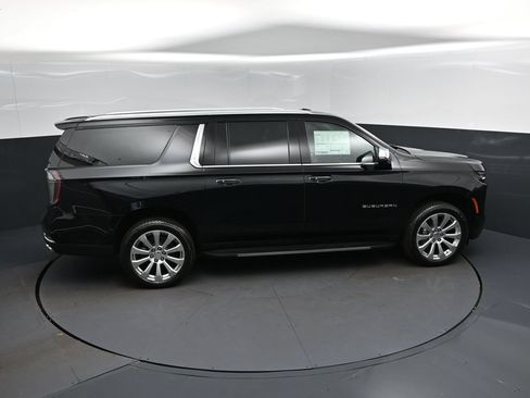 New 2026 Chevrolet Suburban Premier RWD image 35