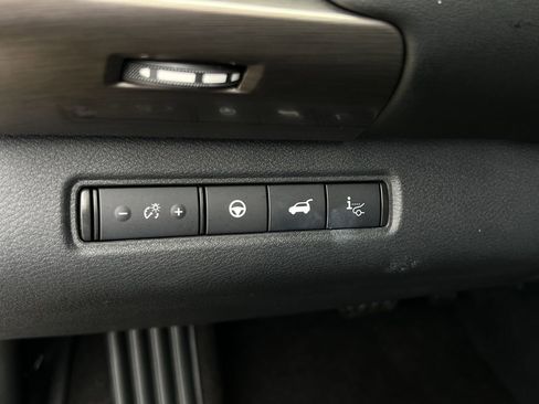 Certified 2023 Nissan Pathfinder Platinum w/ Black Appearance Package FWD image 14