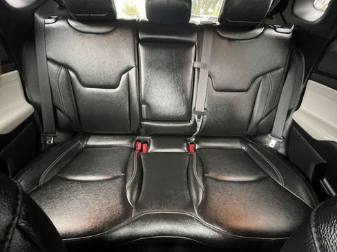 Used 2025 Jeep Compass Limited image 43