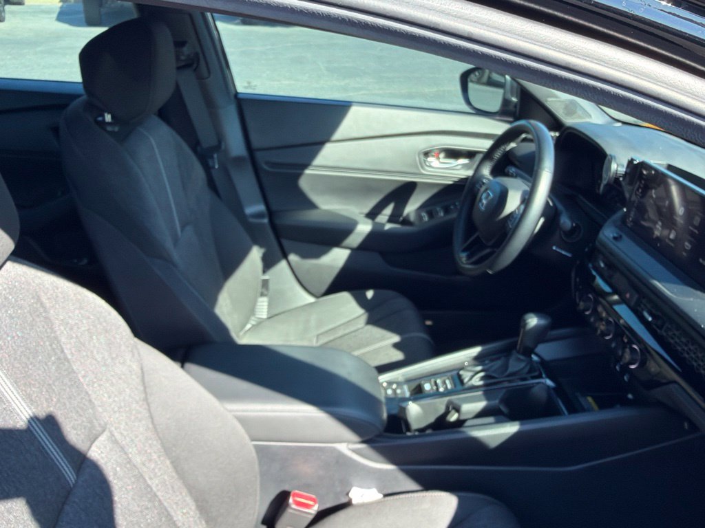 Used 2025 Honda Accord Sport image 15